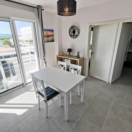 Apartment Les Voiles Blanches - 2 Pieces 4 Couchages Port Mae-5854